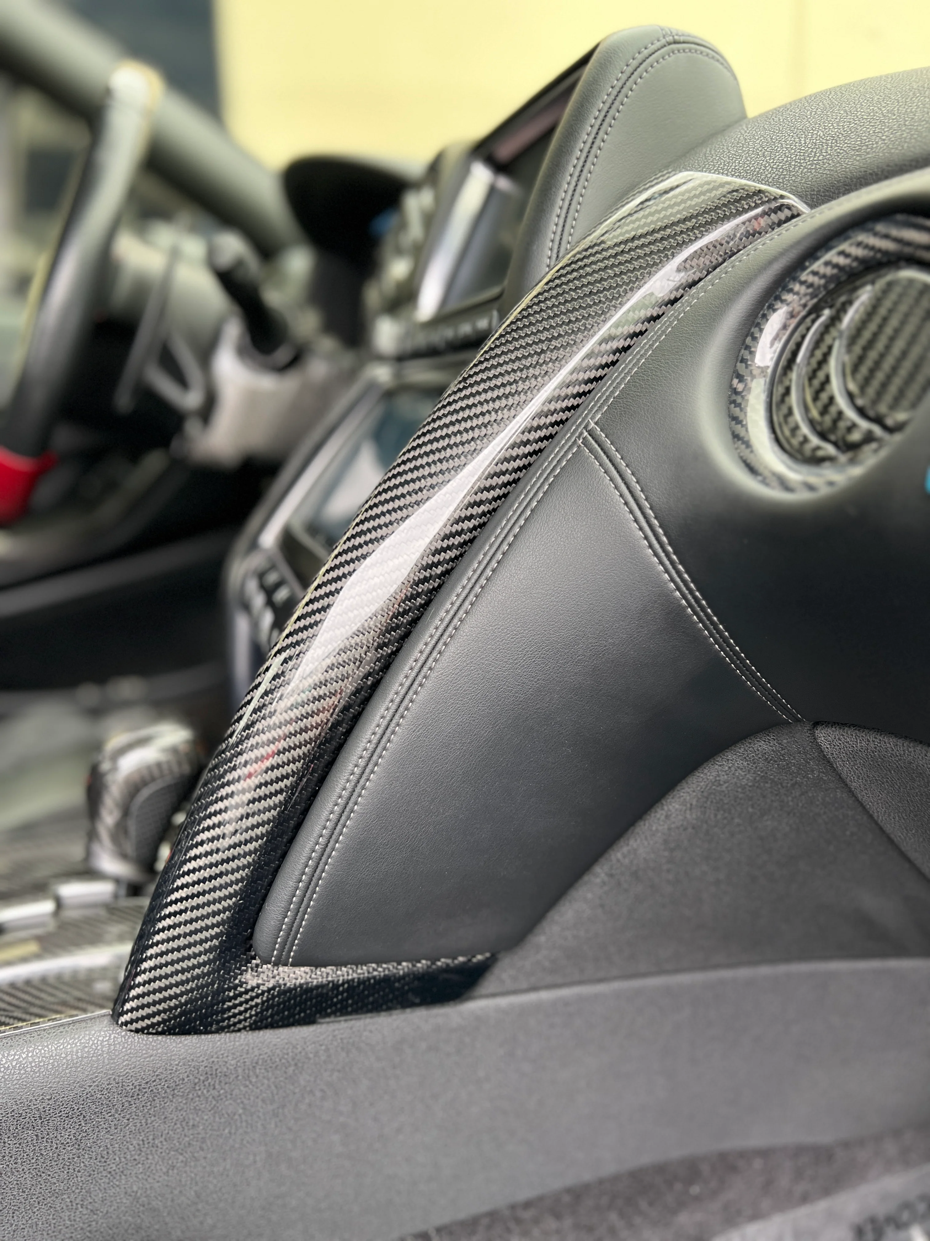 09-16 R35 GTR Top Secret Style LHD CF Center Console Panel Cover Set - Image 4