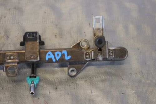Used Honda S2000 Engine Fuel Rail - Image 3