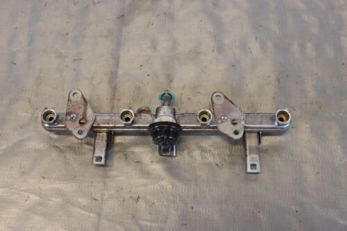 Used Honda S2000 Engine Fuel Rail - Image 4