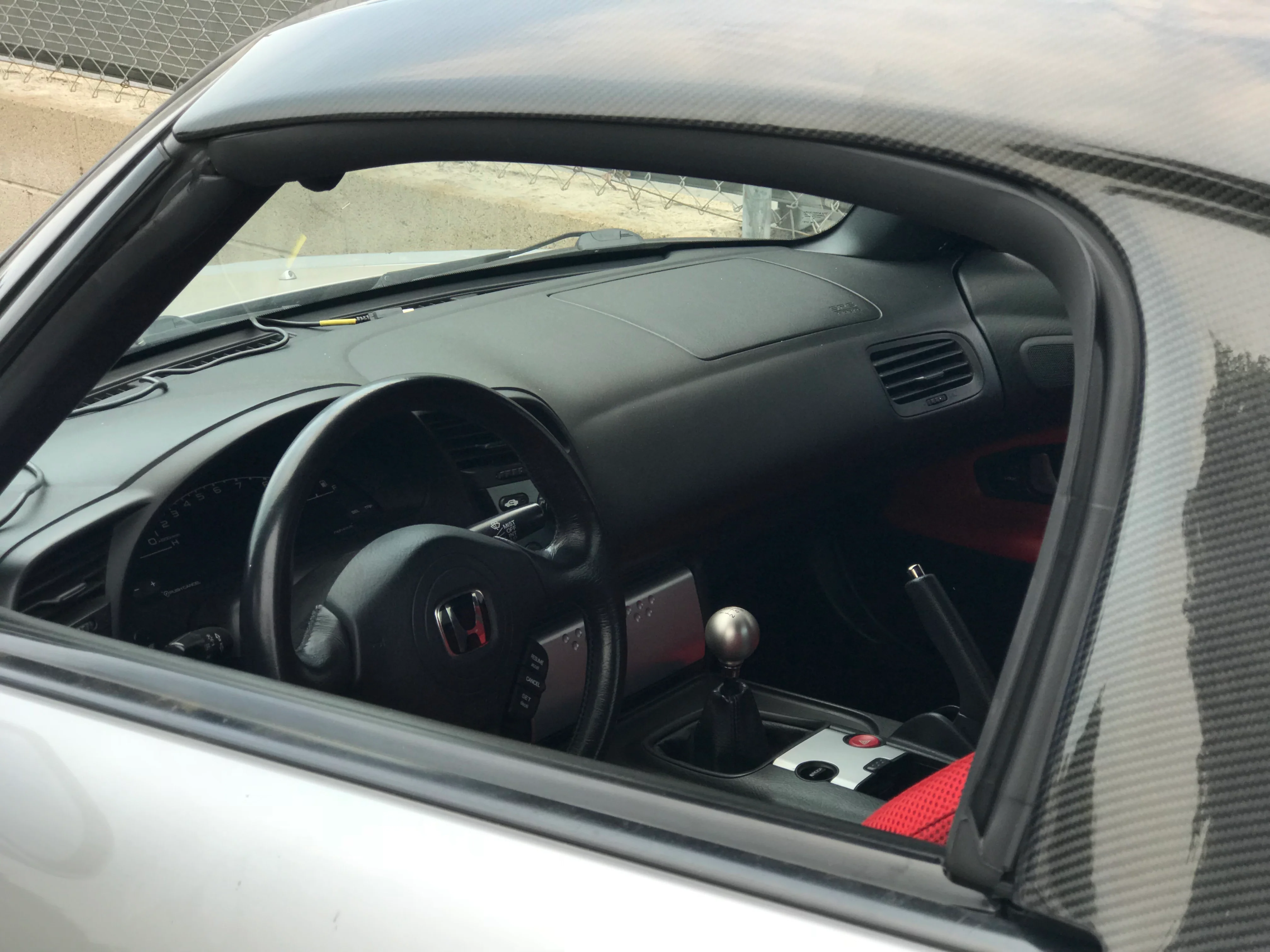 ViS Racing 00-09 S2000 (Mugen) Carbon Hardtop w/ Tempered Glass - Image 5